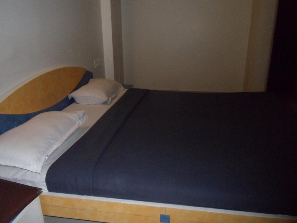Hotel Dudawat Ahmedabad Chambre photo